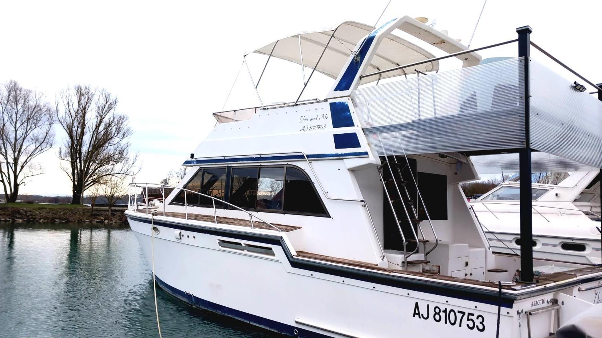 Bateau-hôtel Eden Marine Montalieu-Vercieu