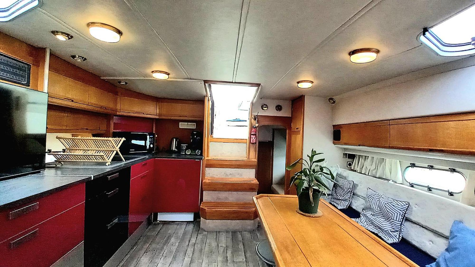 Bateau-hôtel Eden Marine Montalieu-Vercieu